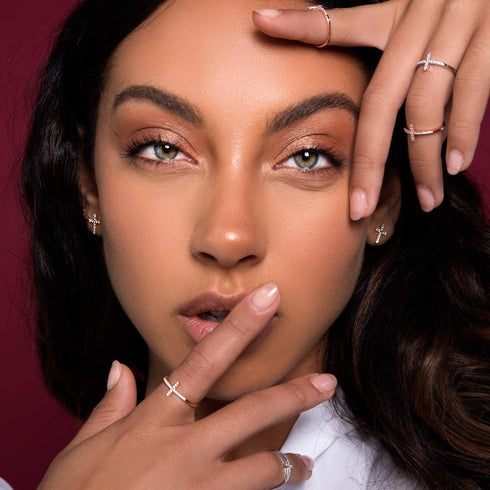 Gesegnet | Roségold Vermeil | CZ Diamant Kreuz Ohrringe